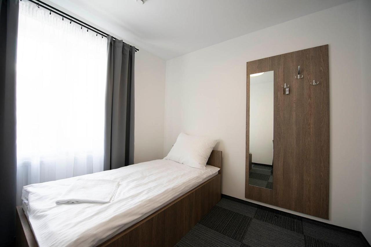 Hostel Sms Free Parking Бидгощ Екстер'єр фото
